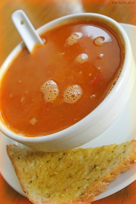 Gustaeu's 2012 Gustaeu's Chili with Cheese Soup