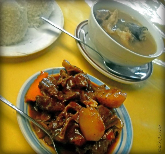 Kambingan sa Scout Barrio sinampalukang kambing and more kalderetang kambing