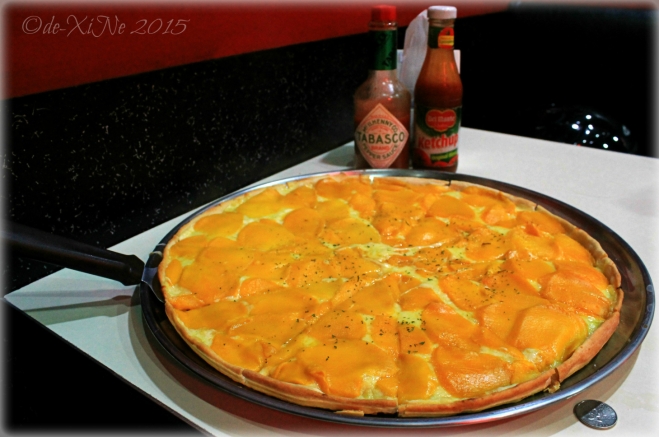 2015-08-25 Baguio Future Diner mango blast pizza flying saucer