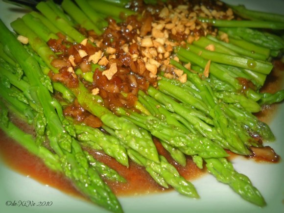 Dencio's Bar and Grill (Luneta Hill) asparagus in garlic