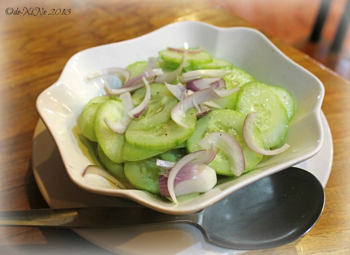 Beggang Resto ensaladang pipino