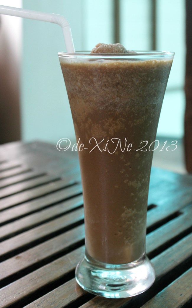 Barn Cafe choco toffee frappe