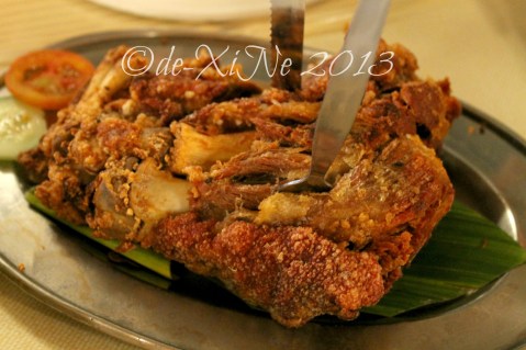 Barrio Fiesta crispy pata