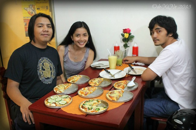 Casa Pizzeria/De Leon Pizza lovers