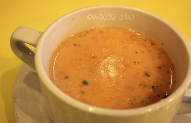 Carlos Pizza Camp John Hay Baguio seafood chowder or tomato pesto 2013