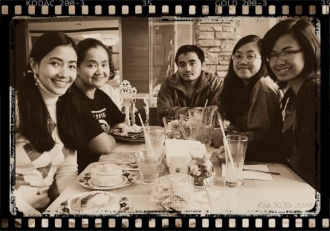 Xine and foodie lovies hanging out at L'Ami Frenchy Baguio 2014 