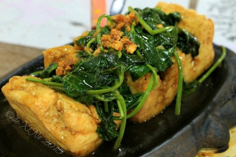 Baguio Calajo Foodhouse sizzling tofu with kangkong  2015