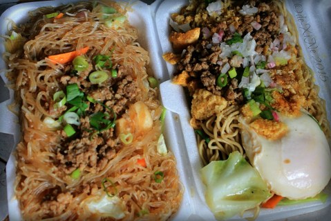 2015-10-12 Baguio Mikko's Kitchenette bihon guisado and batil patong