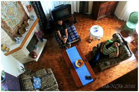 2016-05-26-27 hanging out at Baguio Le Coq Floral living room