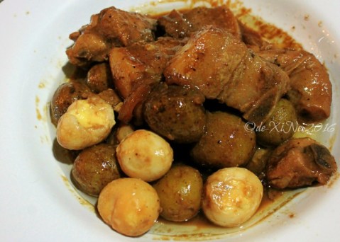 Baguio Bay Leaf Restaurant by Cris 'd Cuisine 2016 2016-07-29 Baguio Bay Leaf Restaurant by Cris d Cuisine chicken and pork adobo short order size