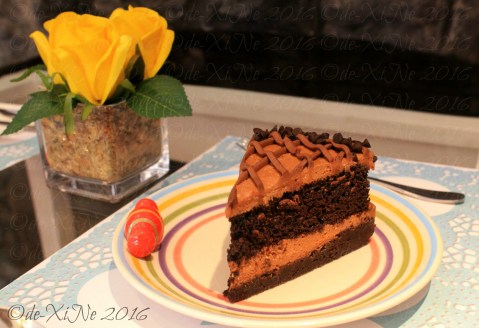 Baguio Vanilla Cupcake Bakery at Kamiseta Hotel 2016 Baguio Vanilla Cupcake Bakery at Kamiseta Hotel VCB chocolate fudge overload