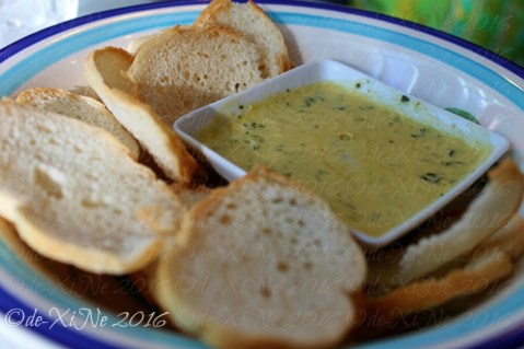 Baguio Vanilla Cupcake Bakery at Kamiseta Hotel 2016 Baguio Vanilla Cupcake Bakery at Kamiseta Hotel garlic spinach dip