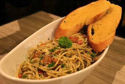 La Trinidad metro Baguio The Loft Restobar 2016 La Trinidad metro Baguio The Loft Restobar vegetarian pesto pasta