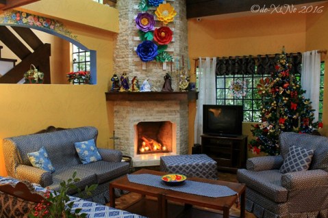 2016-12-09-baguio-le-coq-floral-touch-of-provence-in-city-of-pines-13 Le Coq Floral living room