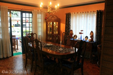 2016-12-09-baguio-le-coq-floral-touch-of-provence-in-city-of-pines-7 Dining room