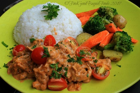 Quoted Cafe beef marinara with cherry tomatoes at V Hotel Apartel 2017