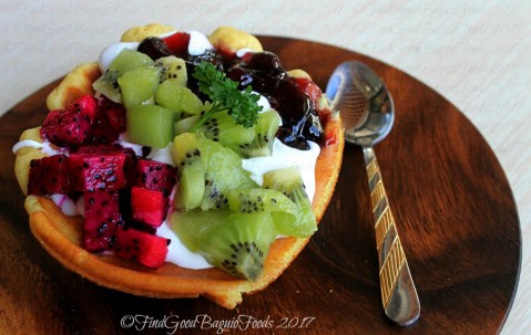Baguio Hug-A-Mug Cafe waffle bowl with assorted fruits 2017