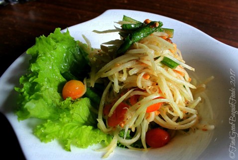 La Trinidad metro Baguio Exousia Chari Diner som tum Thai salad 2017